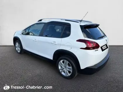 Photo 18 Peugeot 2008  PureTech 82ch S&S BVM5 Signature