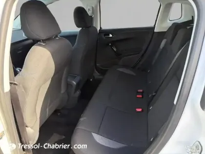 Photo 24 Peugeot 2008  PureTech 82ch S&S BVM5 Signature