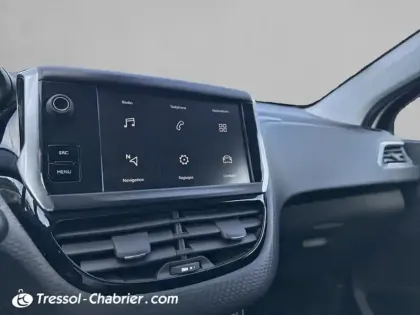Photo 14 Peugeot 2008  PureTech 82ch S&S BVM5 Signature