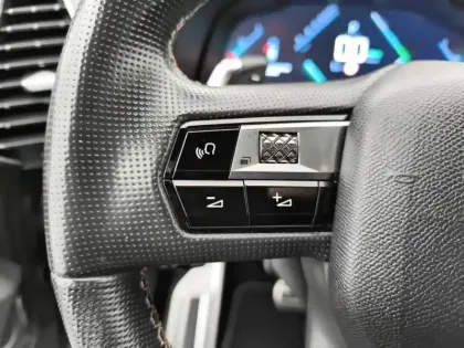 Photo 18 DS DS 7 DS7 Crossback Hybride E-Tense 225 EAT8 Performance Line