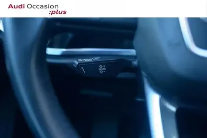 Photo 5 Audi Q3 35 TFSI 150 ch Design Luxe