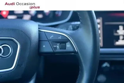 Photo 7 Audi Q3 35 TFSI 150 ch Design Luxe