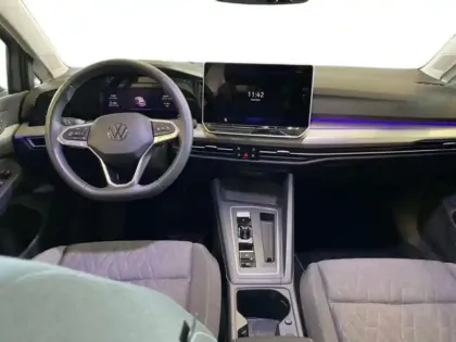 Photo 7 Volkswagen Golf 1.5 eHybrid 204 DSG6 VW Edition