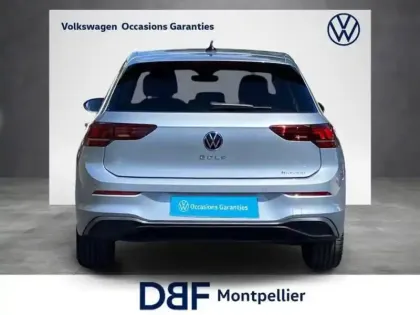 Photo 13 Volkswagen Golf 1.5 eHybrid 204 DSG6 VW Edition