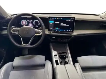 Photo 8 Volkswagen Passat 1.5 eTSI OPF 150 DSG7 Life Plus