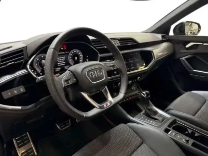 Photo 8 Audi Q3 35 TDI 150 ch S tronic 7 S line plus