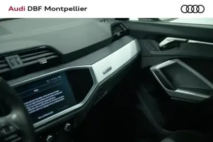 Photo 8 Audi Q3 45 TFSIe 245 ch S tronic 6 Business line