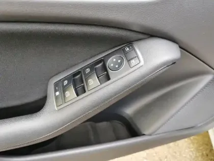 Photo 15 Mercedes Classe A 180 d Intuition 110 ch BVM6