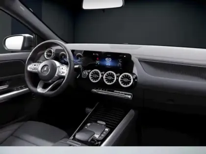 Photo 8 Mercedes EQA 250+ AMG Line