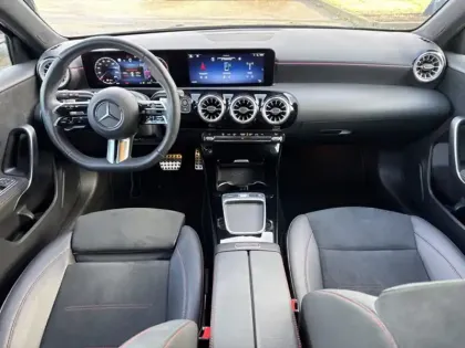 Photo 10 Mercedes Classe A 180 d AMG Line