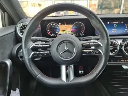 Photo 44 Mercedes Classe A 180 d AMG Line