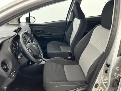 Photo 36 Toyota Yaris 100h Dynamic 5p