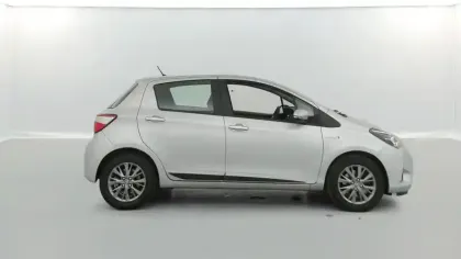 Photo 33 Toyota Yaris 100h Dynamic 5p