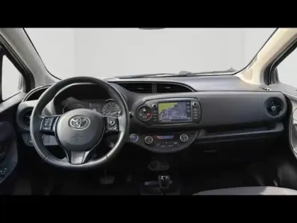 Photo 17 Toyota Yaris 100h Dynamic 5p