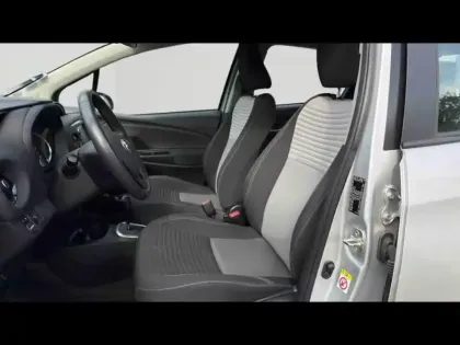 Photo 8 Toyota Yaris 100h Dynamic 5p