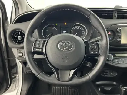 Photo 42 Toyota Yaris 100h Dynamic 5p