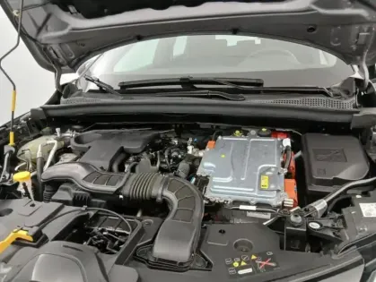 Photo 18 Renault Captur E-Tech 145 - 21 ZEN