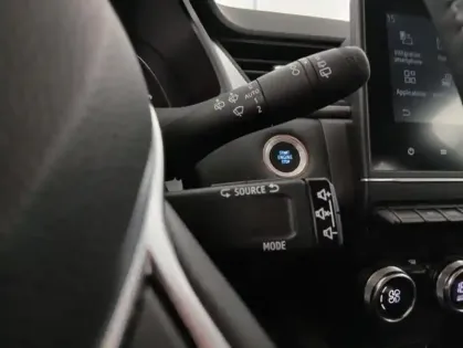 Photo 27 Renault Captur E-Tech 145 - 21 ZEN