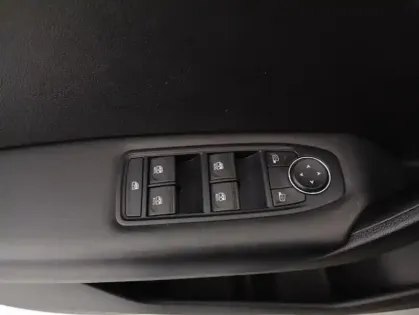 Photo 19 Renault Captur E-Tech 145 - 21 ZEN