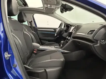 Photo 42 Renault Megane 1.5 Blue dCi 115ch Techno EDC + Toit ouvrant