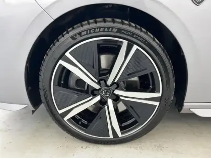 Photo 18 Peugeot 308 PHEV 180ch GT e-EAT8 + Toit ouvrant