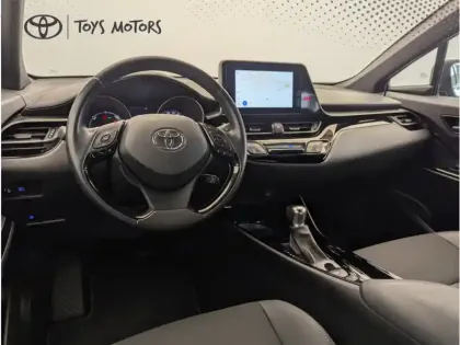 Photo 8 Toyota C-HR 1.8 Hybride 122 Design