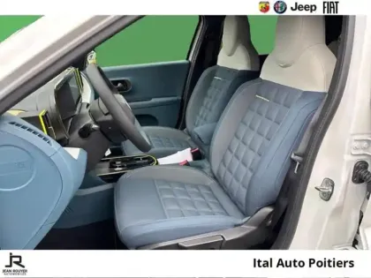 Photo 8 Fiat Panda Grande  1.2 Hybrid Turbo 110ch La Prima eDCT6