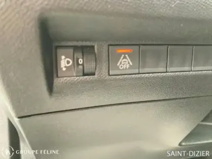 Photo 12 Peugeot 2008  e- 136ch Style