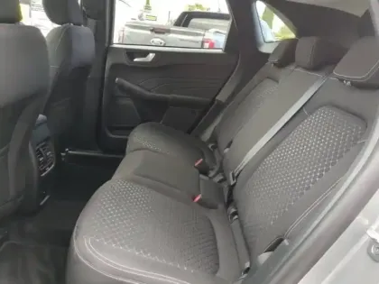 Photo 14 Ford Kuga  2.5 Duratec 180ch Hybrid FlexiFuel Titanium Business Powershift