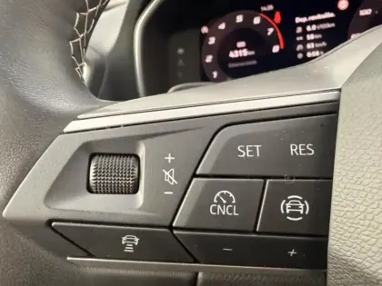Photo 14 Seat Leon  1.5 eTSI Hybrid 115ch Copa DSG7