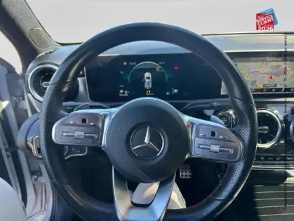 Photo 11 Mercedes Classe A  180 d 116ch AMG Line 7G-DCT