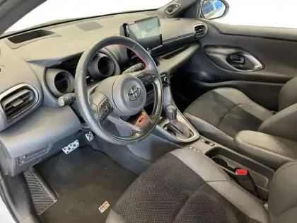 Photo 13 Toyota Yaris  116h GR Sport 5p MY22
