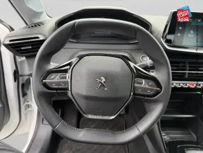 Photo 11 Peugeot 208  e- 136ch Like
