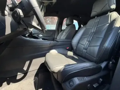 Photo 6 DS DS 7  Crossback E-TENSE 225ch Louvre