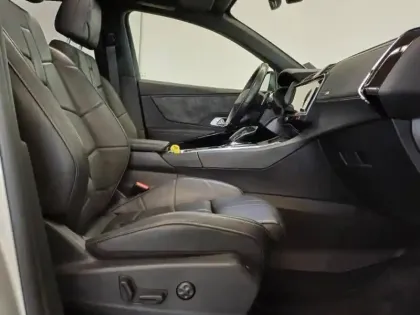 Photo 10 DS DS 7  Crossback E-TENSE 4x4 300ch Louvre