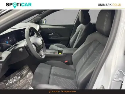 Photo 8 Opel Astra  1.2 Turbo Hybrid 145ch Ultimate sous condition de reprise
