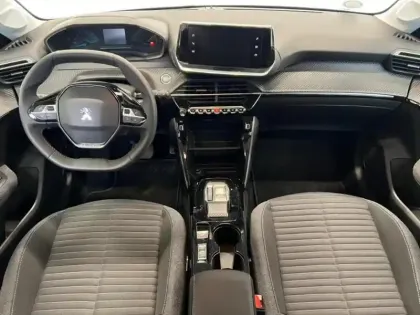 Photo 5 Peugeot 208  e- 136ch Style