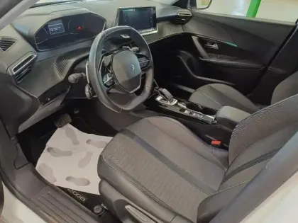 Photo 9 Peugeot 2008  1.2 PureTech 130ch S&S Allure EAT8