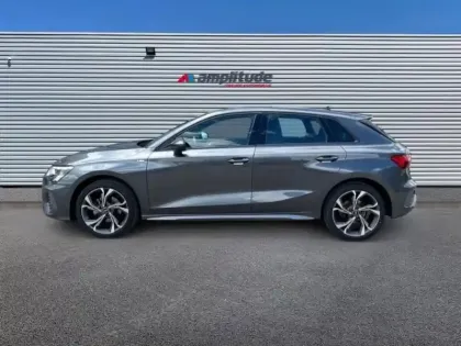 Photo 7 Audi A3  Sportback 35 TFSI 150ch Mild Hybrid S line S tronic 7