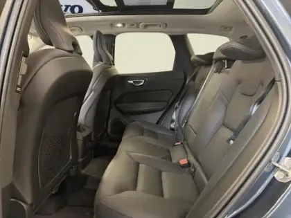 Photo 12 Volvo Xc60  T6 Hybride Rechargeable 253 + 145ch Ultra Style Dark Geartronic 8 AWD