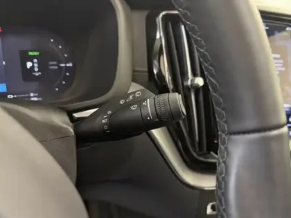 Photo 9 Volvo Xc60  T6 Hybride Rechargeable 253 + 145ch Ultra Style Dark Geartronic 8 AWD