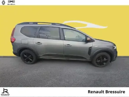 Photo 12 Dacia Jogger  1.6 hybrid 140ch Extreme 7 places -24