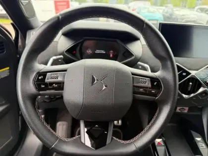 Photo 7 DS DS 3  Crossback PureTech 130ch Performance Line Automatique 7cv