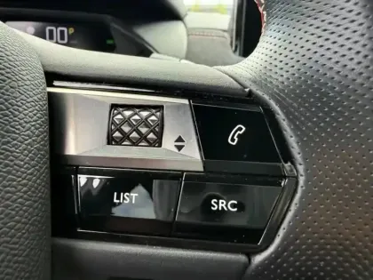 Photo 10 DS DS 3  Crossback PureTech 130ch Performance Line Automatique 7cv