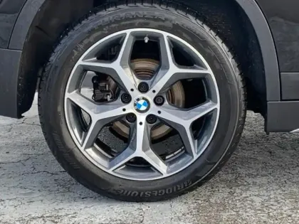 Photo 11 BMW X1  sDrive18iA 140ch xLine DKG7