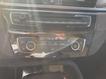 Photo 12 BMW X1  sDrive18iA 140ch xLine DKG7