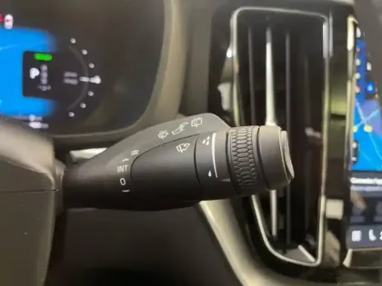 Photo 12 Volvo Xc60  T6 Hybride Rechargeable 253 + 145ch Plus Style Dark Geartronic 8 AWD