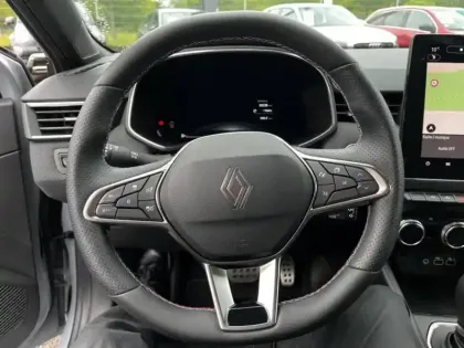 Photo 10 Renault Clio  1.6 E-Tech 145ch full hybrid esprit Alpine - 24
