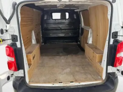 Photo 8 Toyota Proace  Medium 1.5 D-4D 120 Dynamic RC21