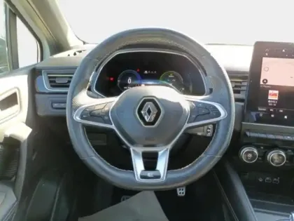 Photo 14 Renault Captur  1.6 E-Tech hybride 145ch Engineered